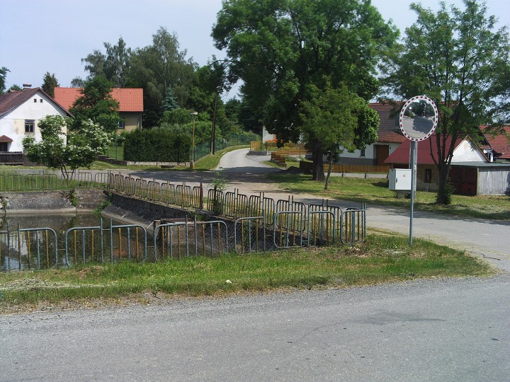 img00008.jpg